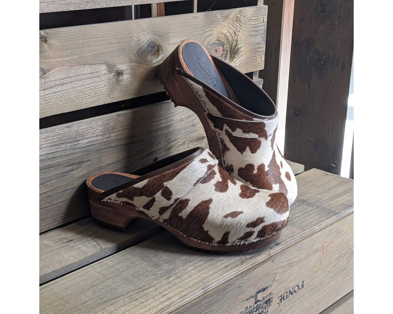 Sanita brown clogs deals